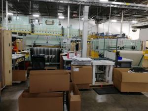 Avto sanoati uchun avtomatik konveyor bantli chiqib ketish mashinasi